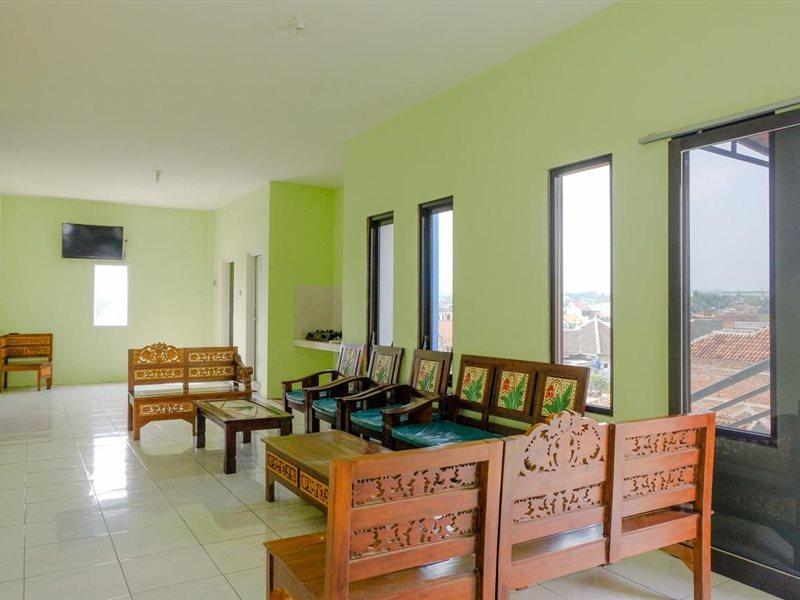 Spot On 2081 Sriwijaya Family Residence Lawang Exterior foto